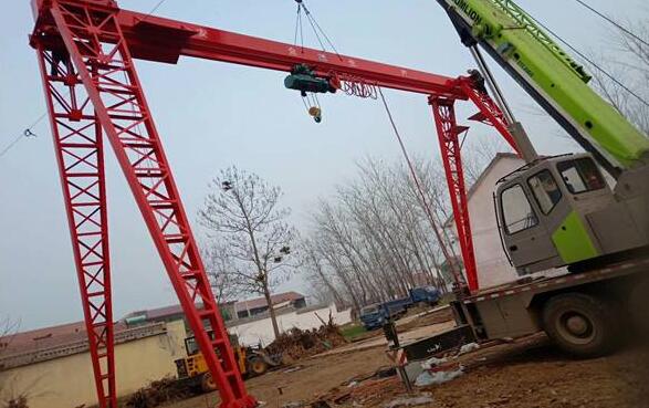 10噸龍門吊安裝現場 10噸龍門吊安裝現場