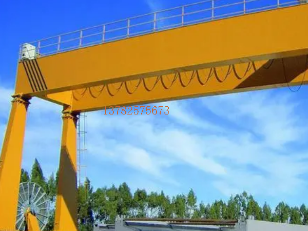 龍門吊起重機在何種情況下需要調(diào)整吊繩的張力？