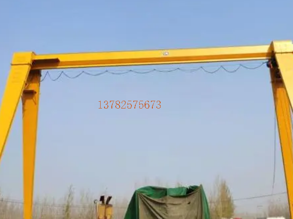 操作龍門吊時如何保證視野清晰，避免盲區(qū)？