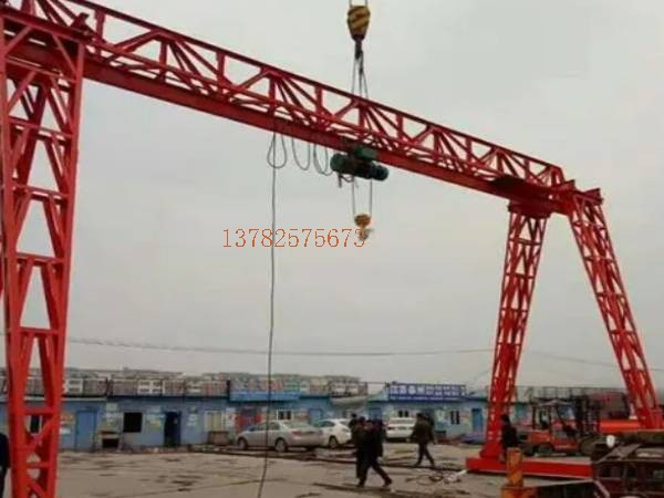 龍門吊個人防護裝備能有效保護操作人員的**，你了解如何正確佩戴嗎？