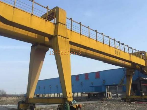 龍門吊作業(yè)中如何應(yīng)對突發(fā)緊急情況？