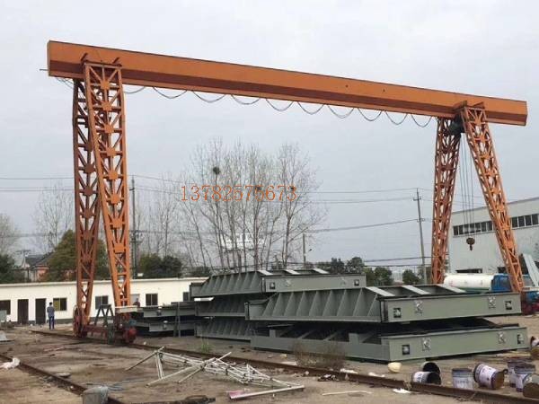 及時(shí)發(fā)現(xiàn)龍門吊故障和隱患能避免事故的發(fā)生，你了解如何判斷嗎？